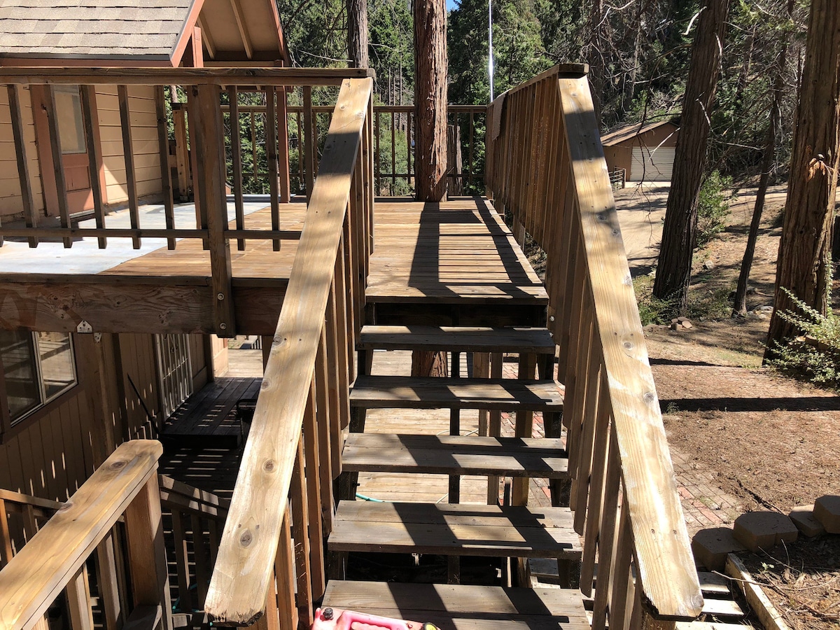 Sequoia National Forrest CabinH