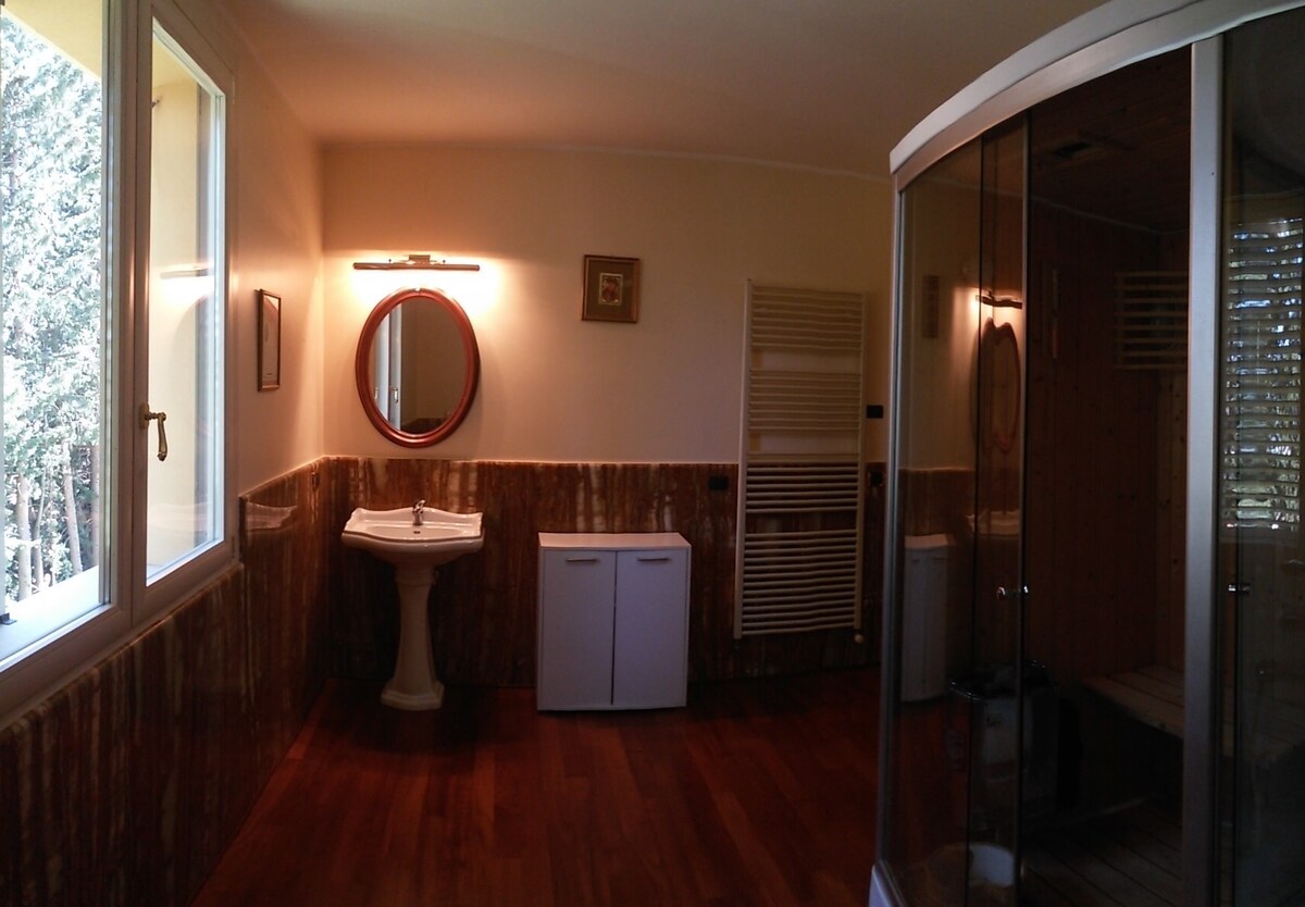 Camera Delux con bagno interno