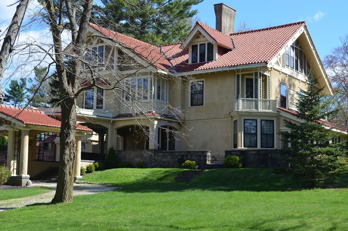 Peaceful, 1888 Mediterranean Manor by the Beach