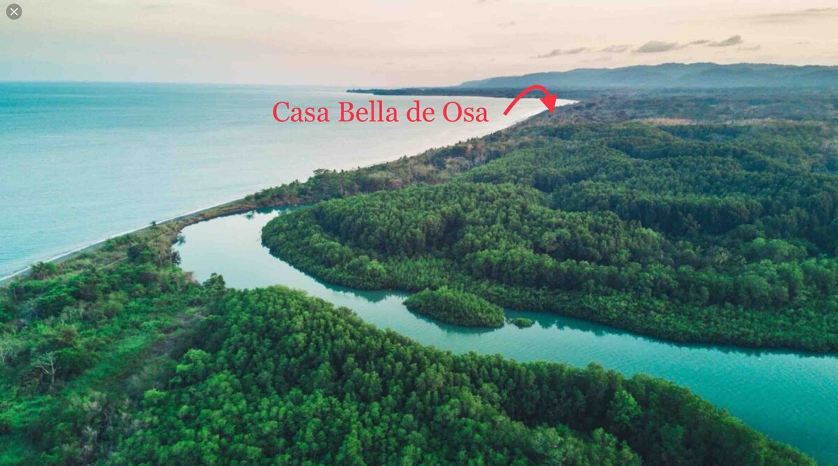 海滩上的Casa Bella无线网络、空调和泳池。