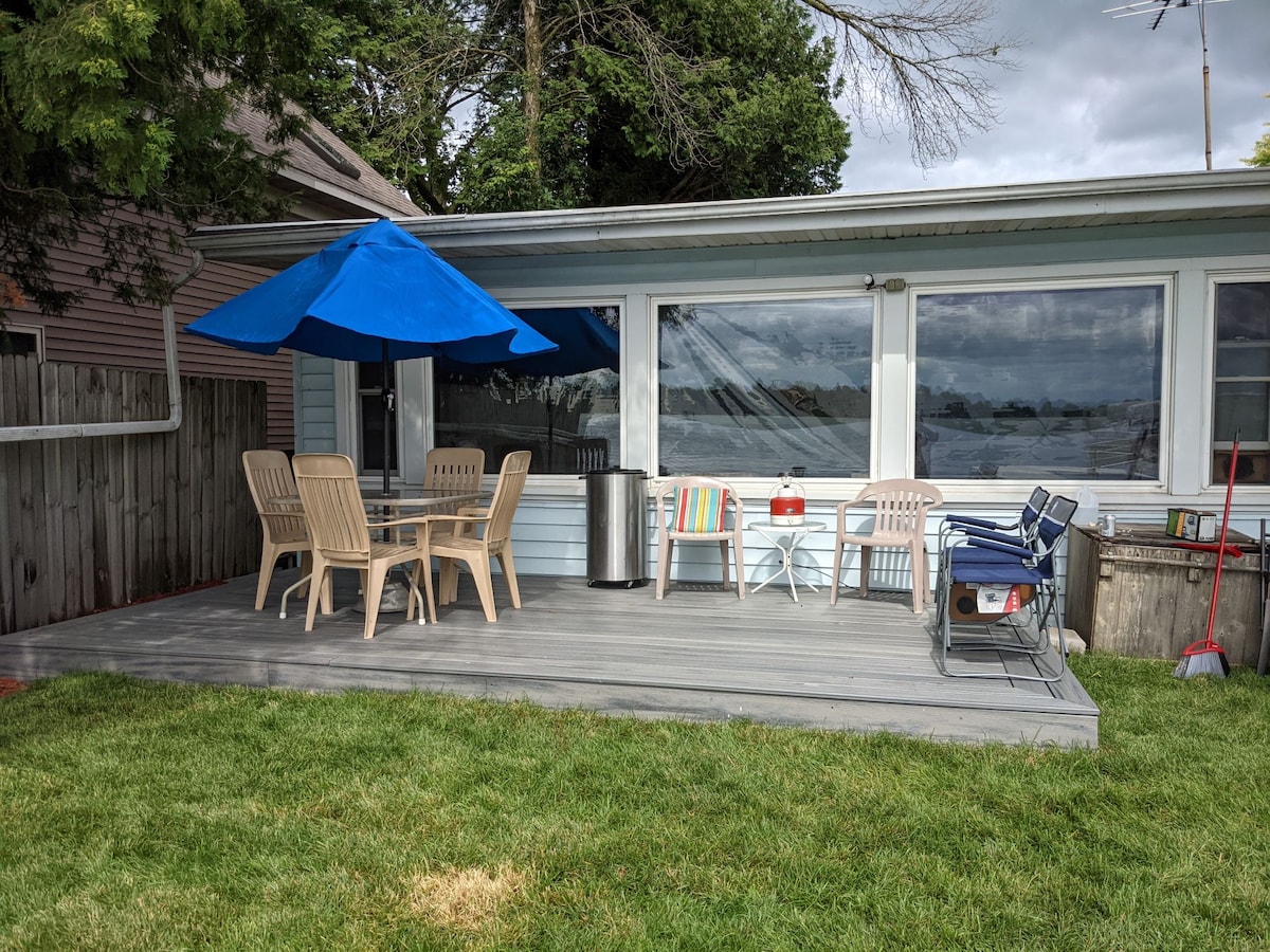 Doc's cottage on the lake