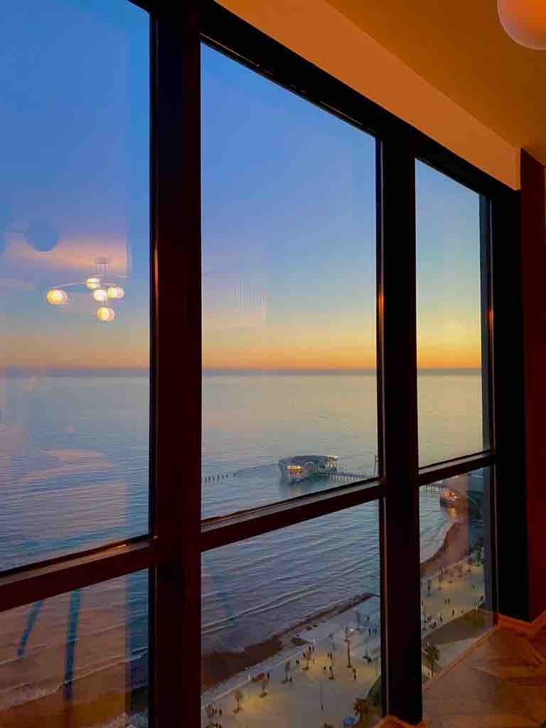 kh.suite Sea view 1