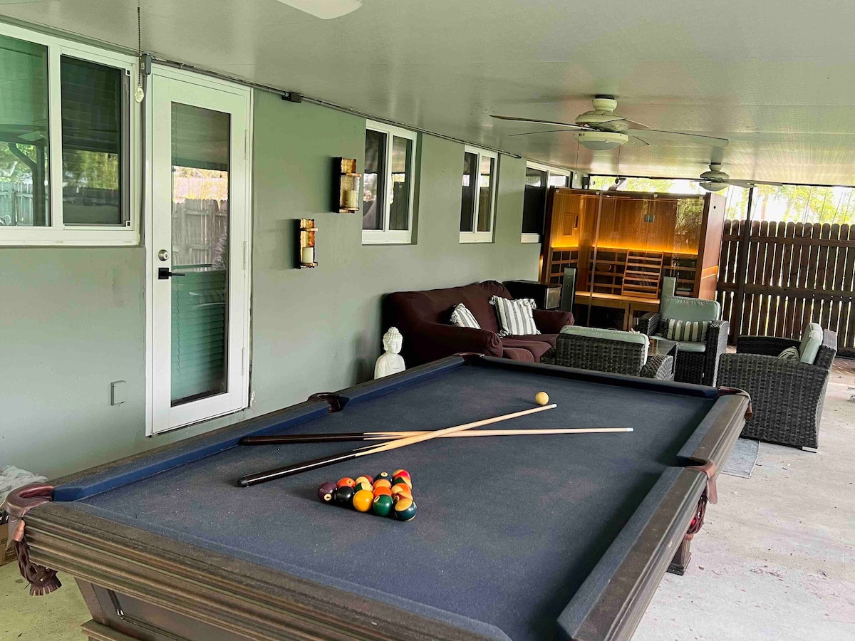 Oasis W/ Pool Table, Sauna, Mini Golf