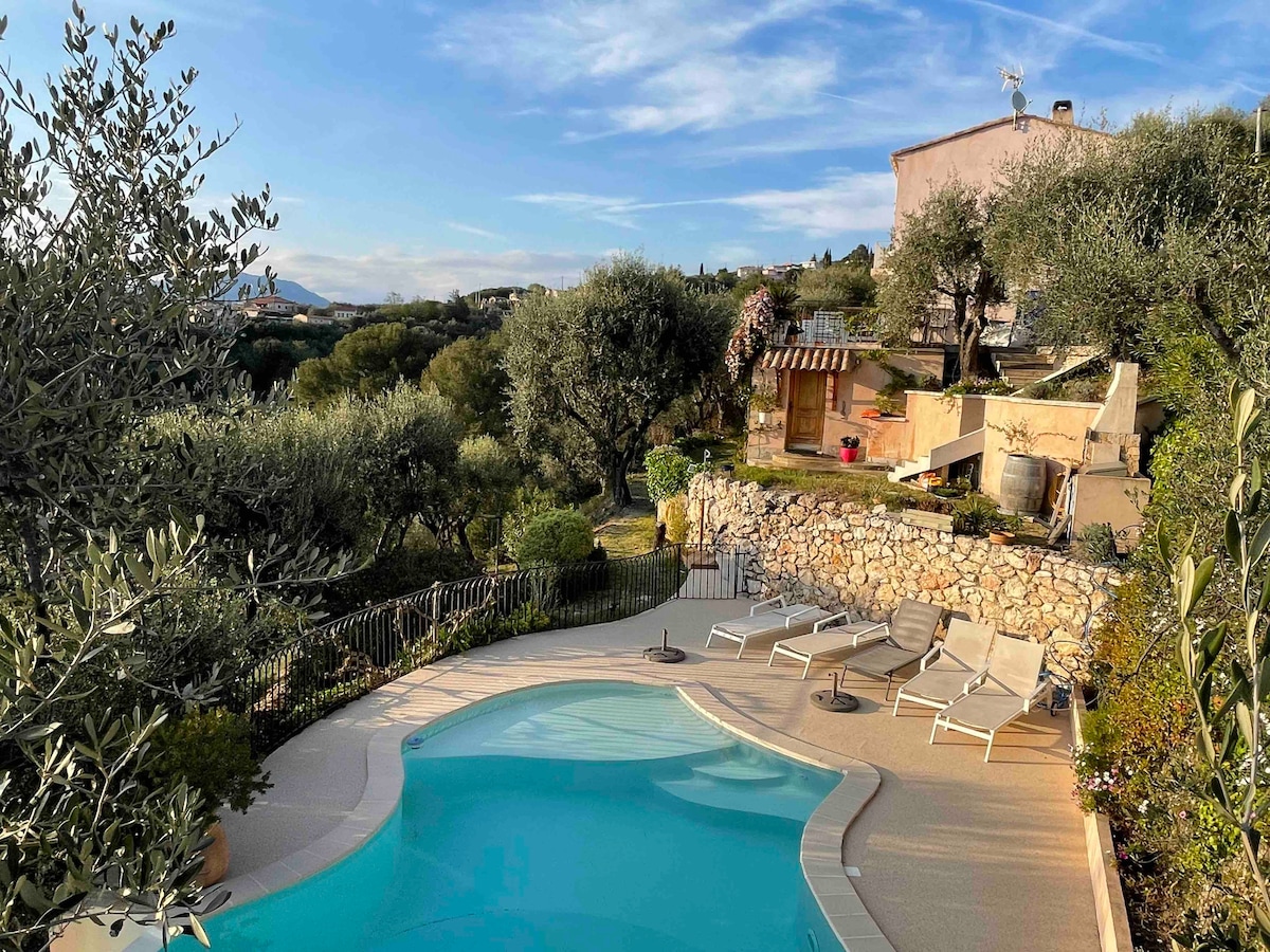 Maison au calme avec piscine à 20 minutes de Nice