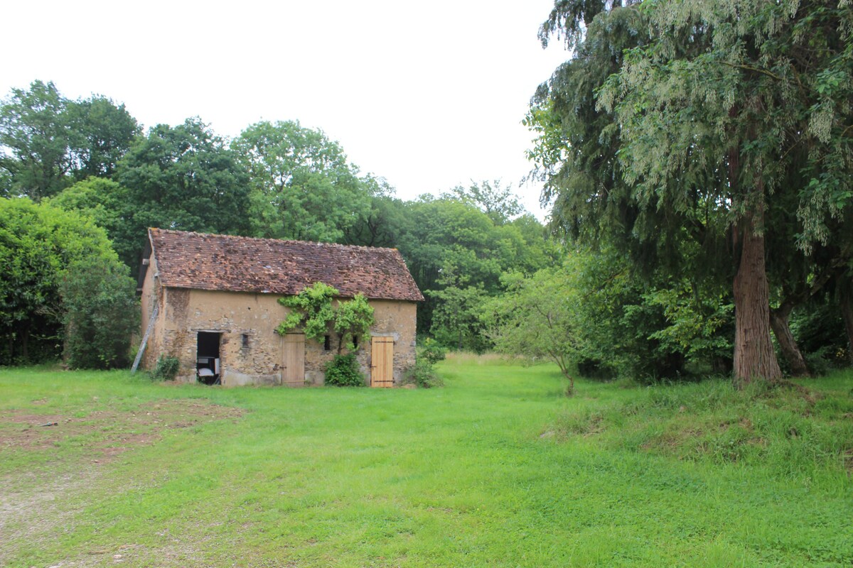 Maison Forestière en Forêt de Sillé-Le-Guillaume