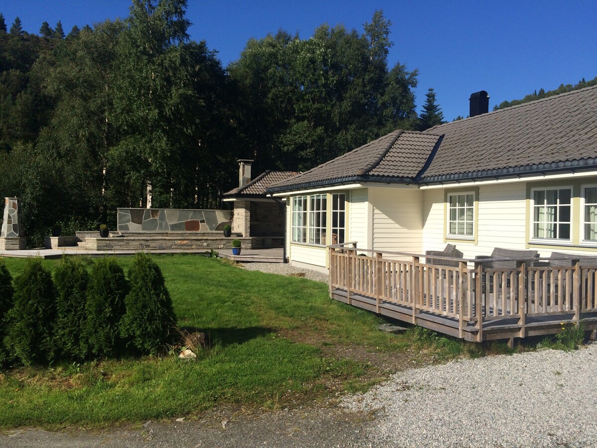 Førdefjorden独特小木屋