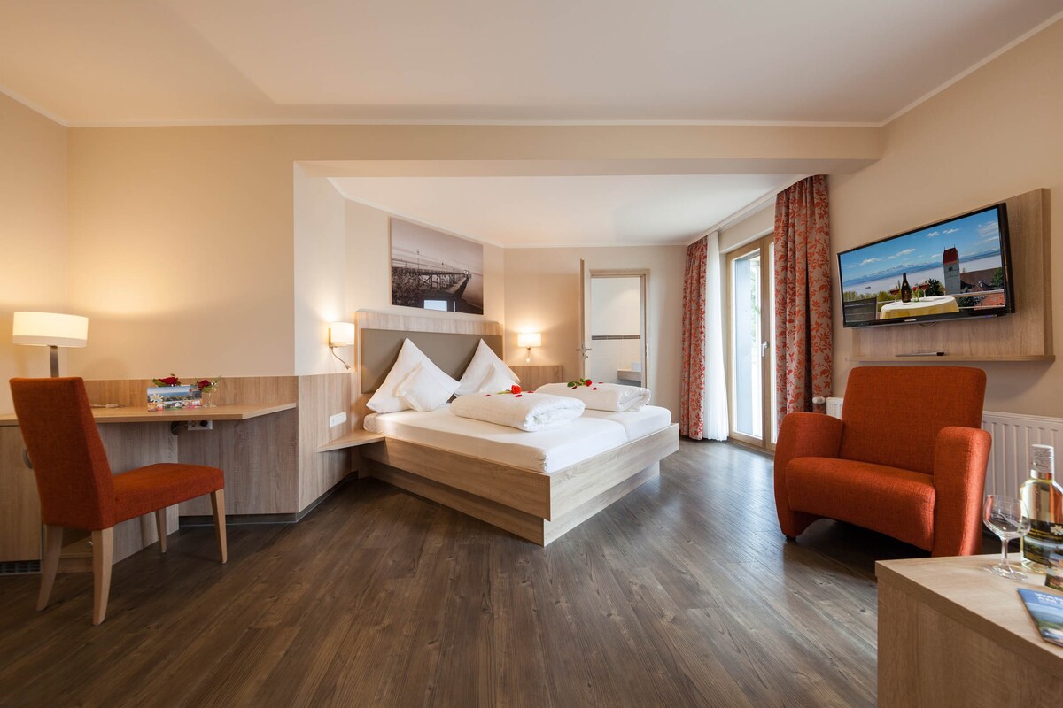Hotel Mohren, (Hagnau am Bodensee), Komfort-Zimmer Kat.II (ohne Balkon/Terrasse)