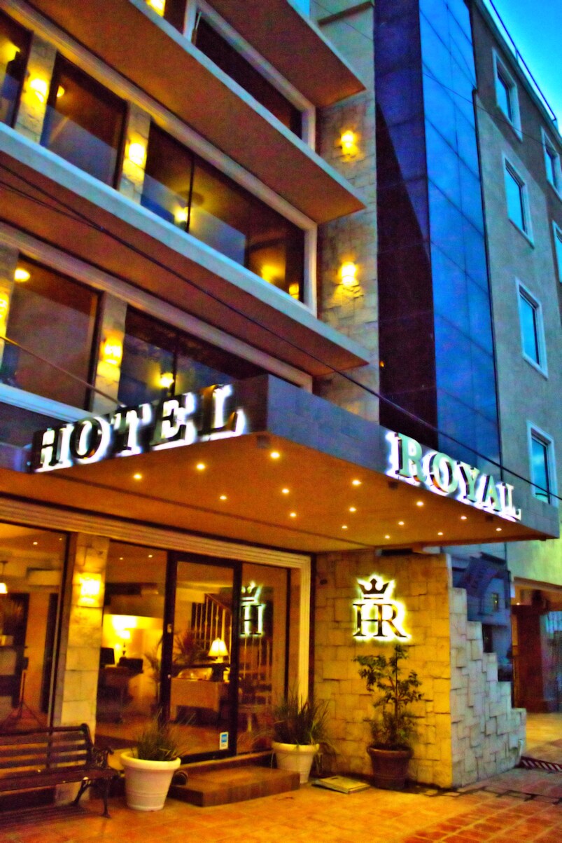 皇家酒店（ Hotel Royal Inn ）是您四星级酒店中最好的酒店