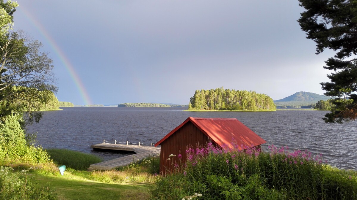 Swedish cottage by Lake Siljan, Mora, Dalarna
