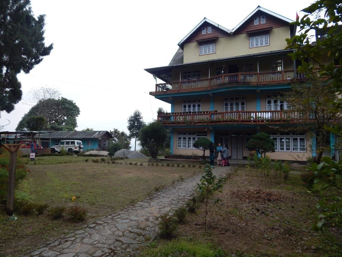 Dbl bed with bath and balcony@Rimbick Farmstay