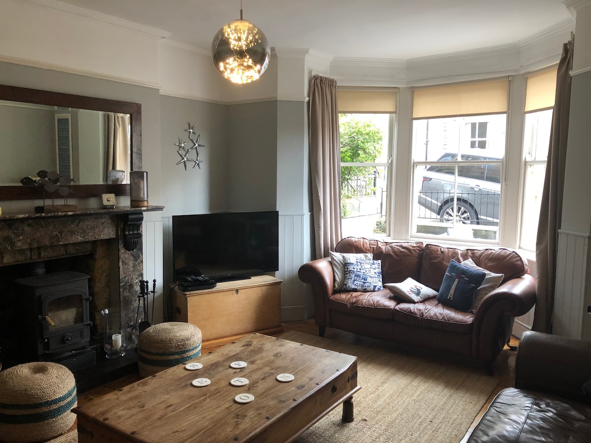 Luxury Large, Pet friendly accommodation