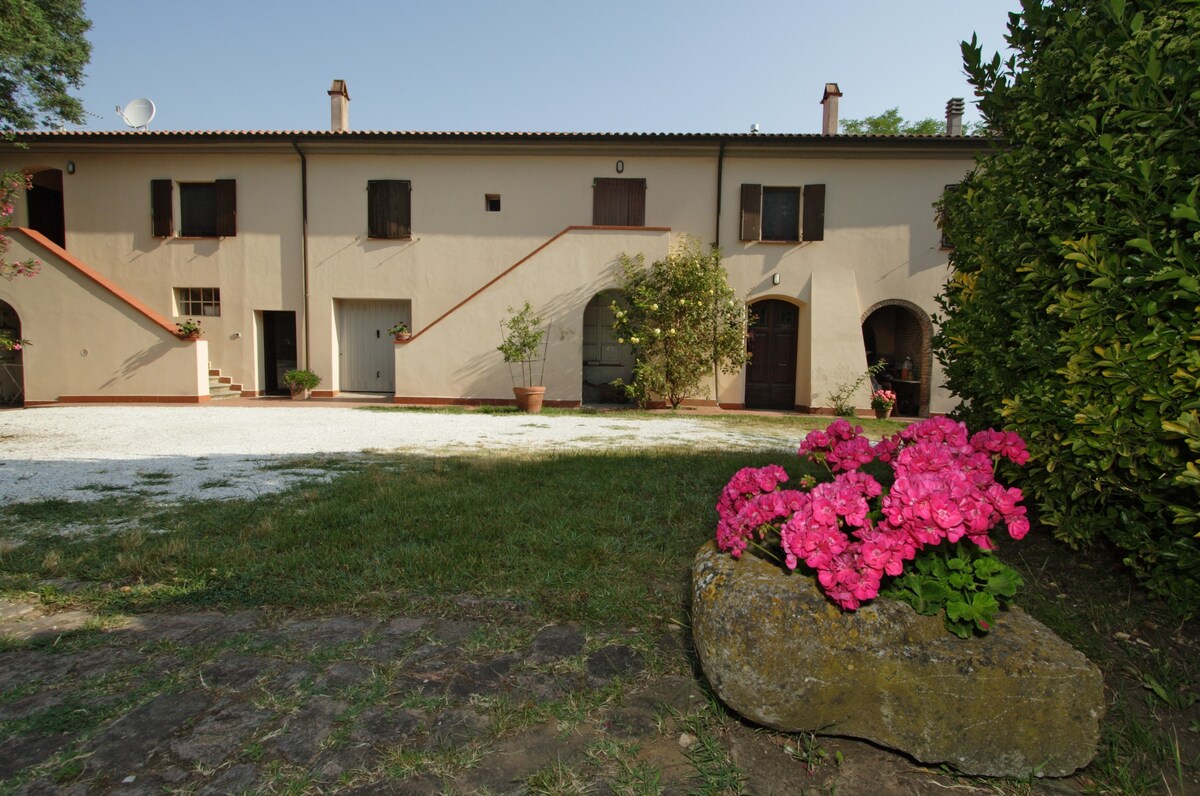 托斯卡纳比萨别墅（ Villa Tuscany Pisa ） ，山上带泳池
