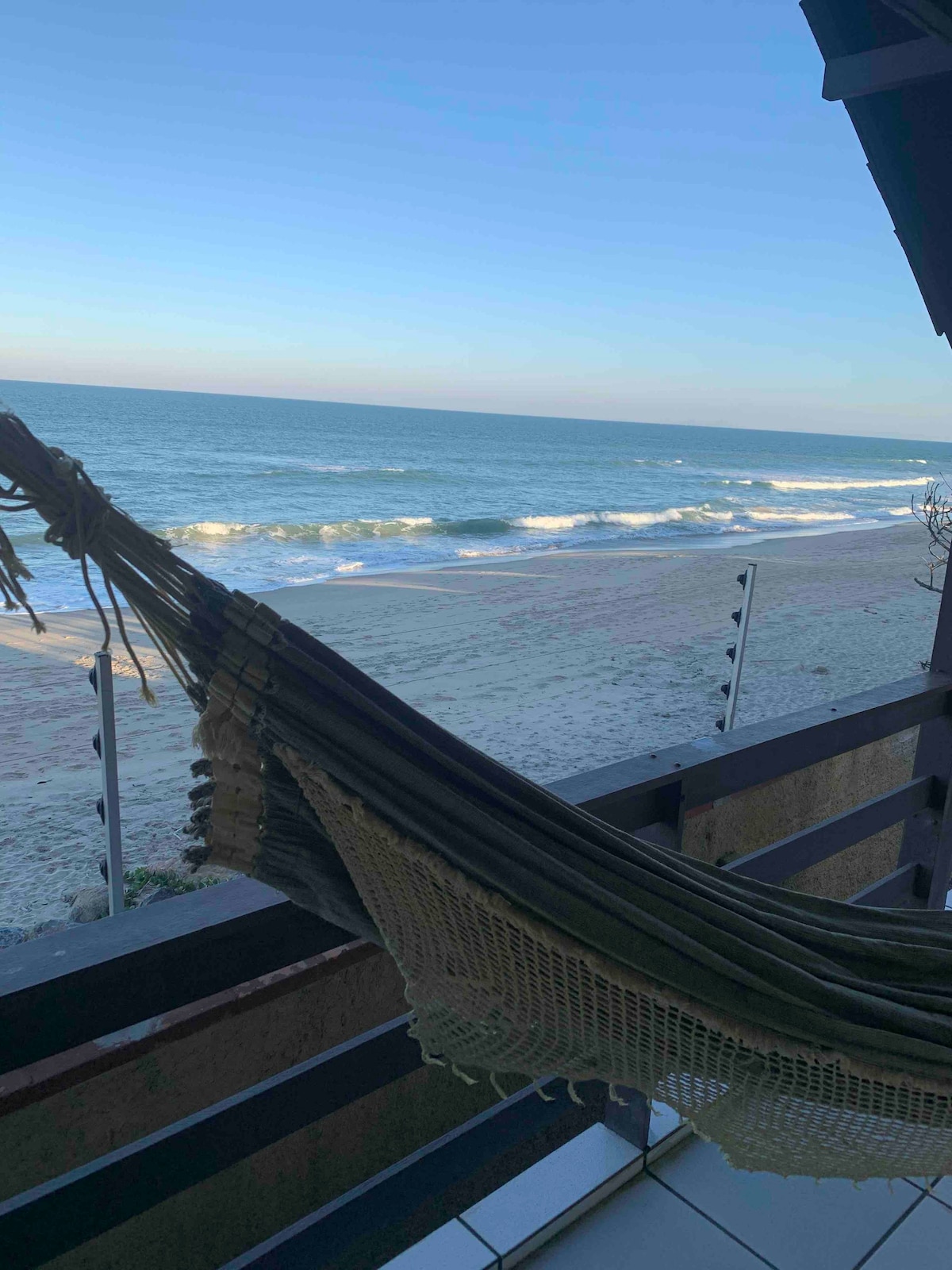 Casa Frente Mar 
PÉ NA AREIA