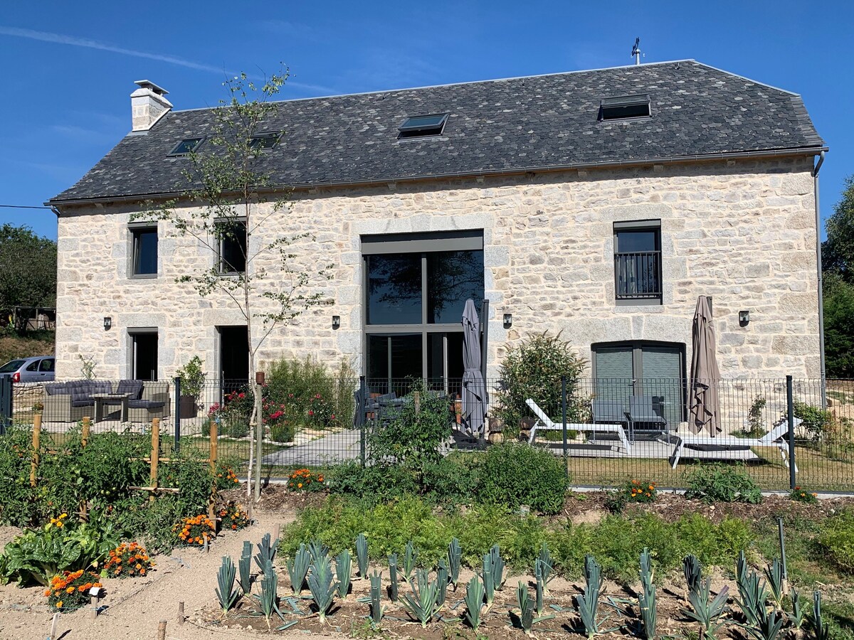 Magnifique Gite  entre AUBRAC et MARGERIDE