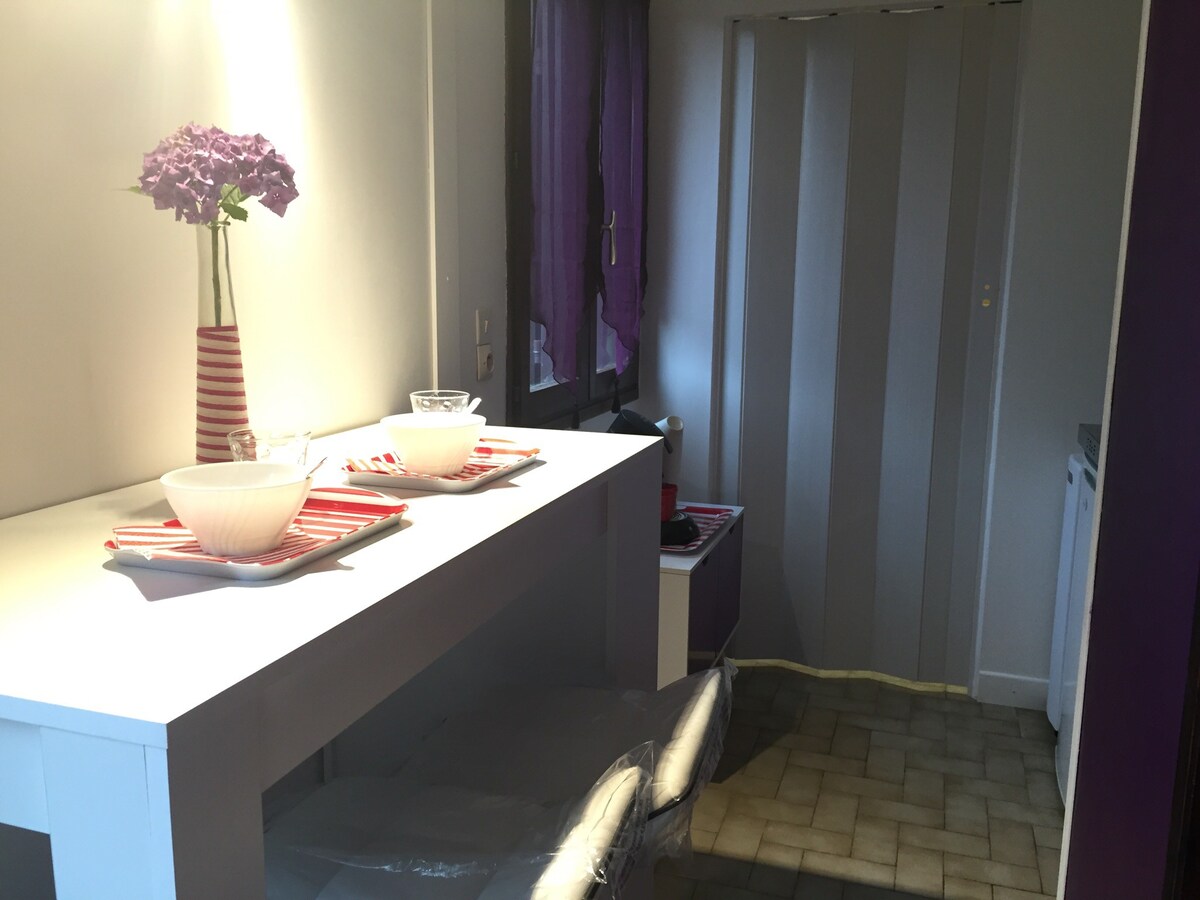 独立房间、淋浴间、小厨房- A89级