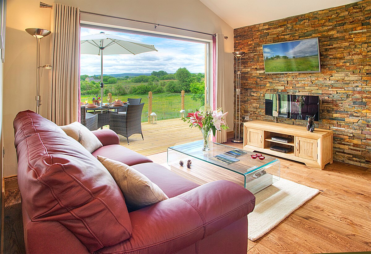 Woodside Lodge Hexham luxury self catering for 2