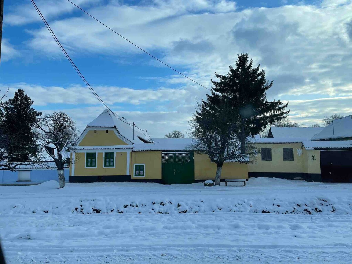 可爱的古老特兰西瓦尼小屋， 1号房间