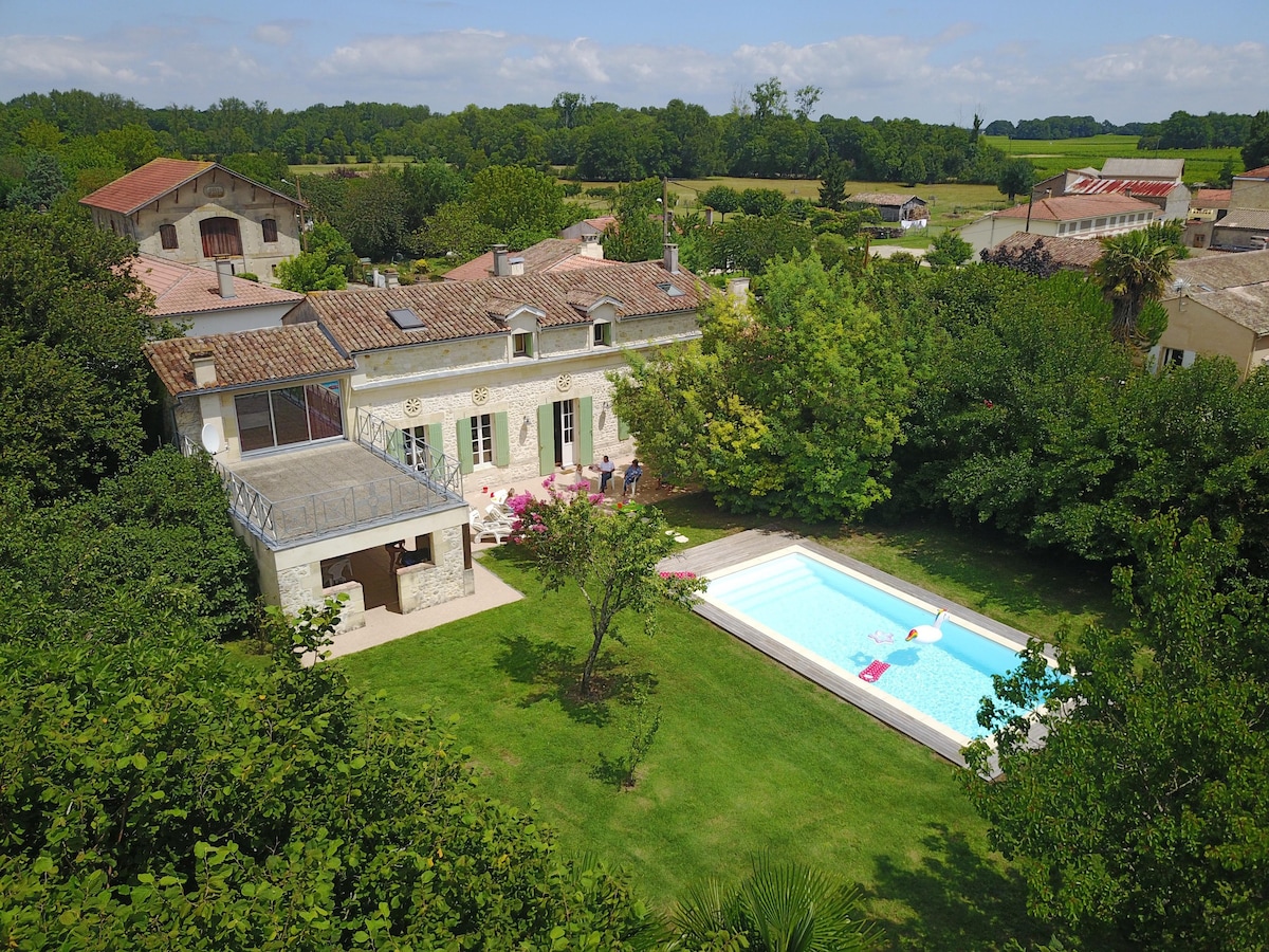 美丽的法国乡村别墅，带泳池，位于梅多克