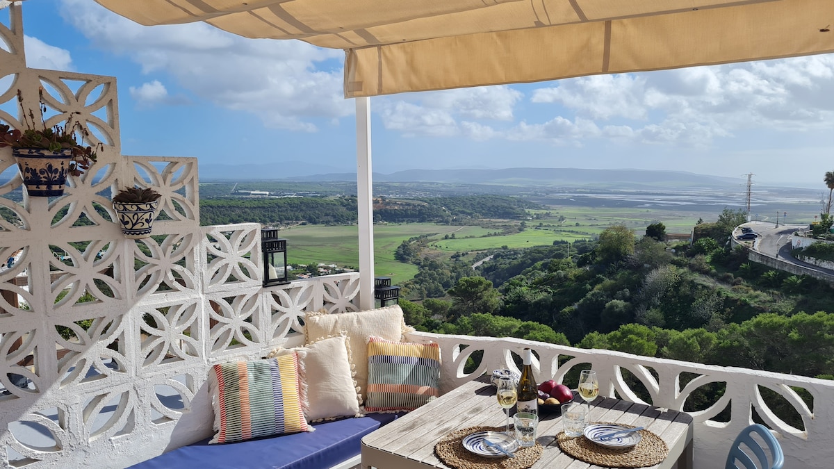 Great view in the middle of the old town of Vejer!