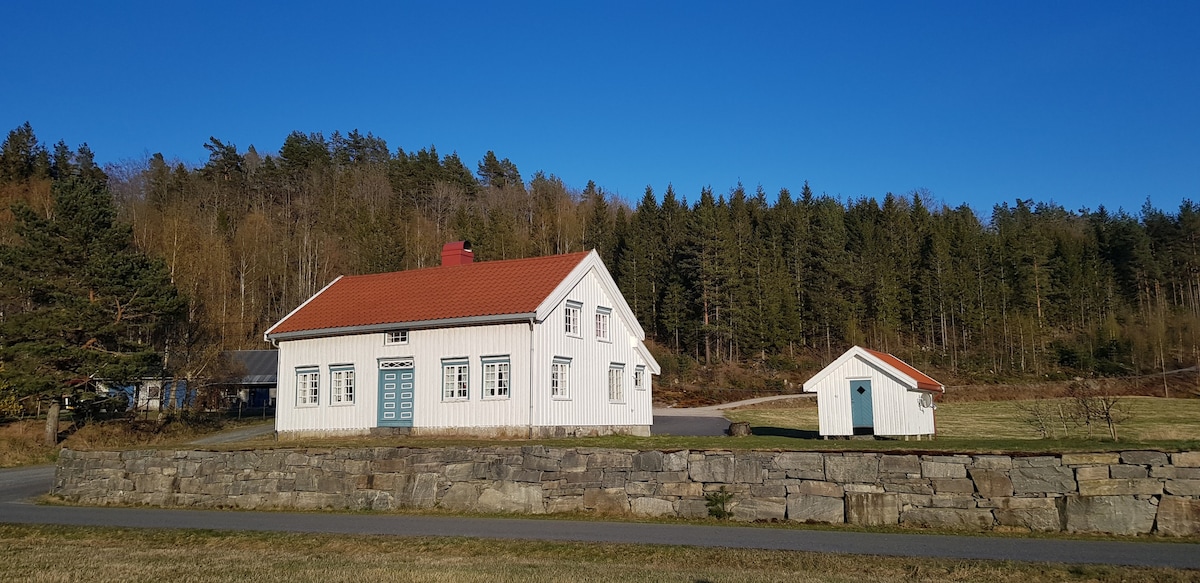 Unik og historisk bolig i naturskjønne omgivelser