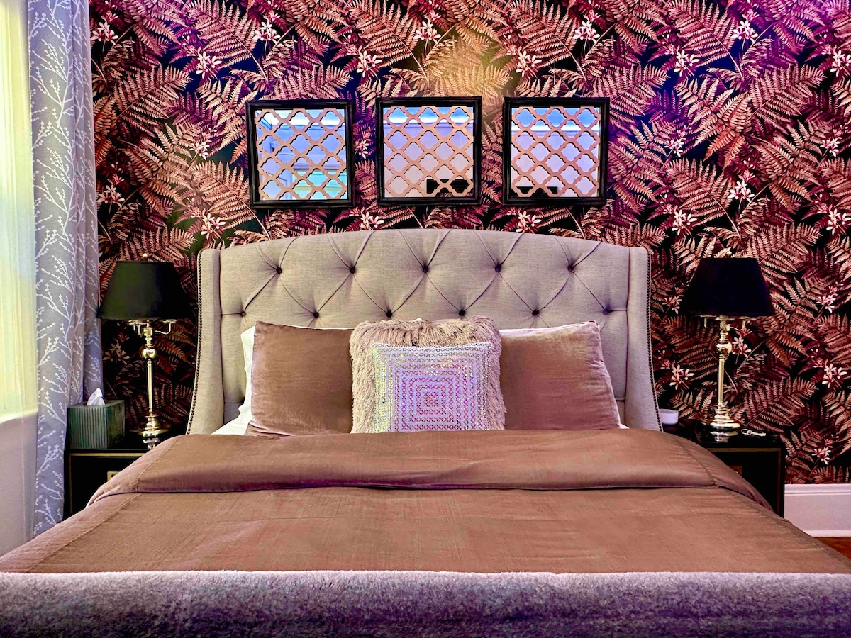 树巷（ SOMA ）优雅的维多利亚式卧室