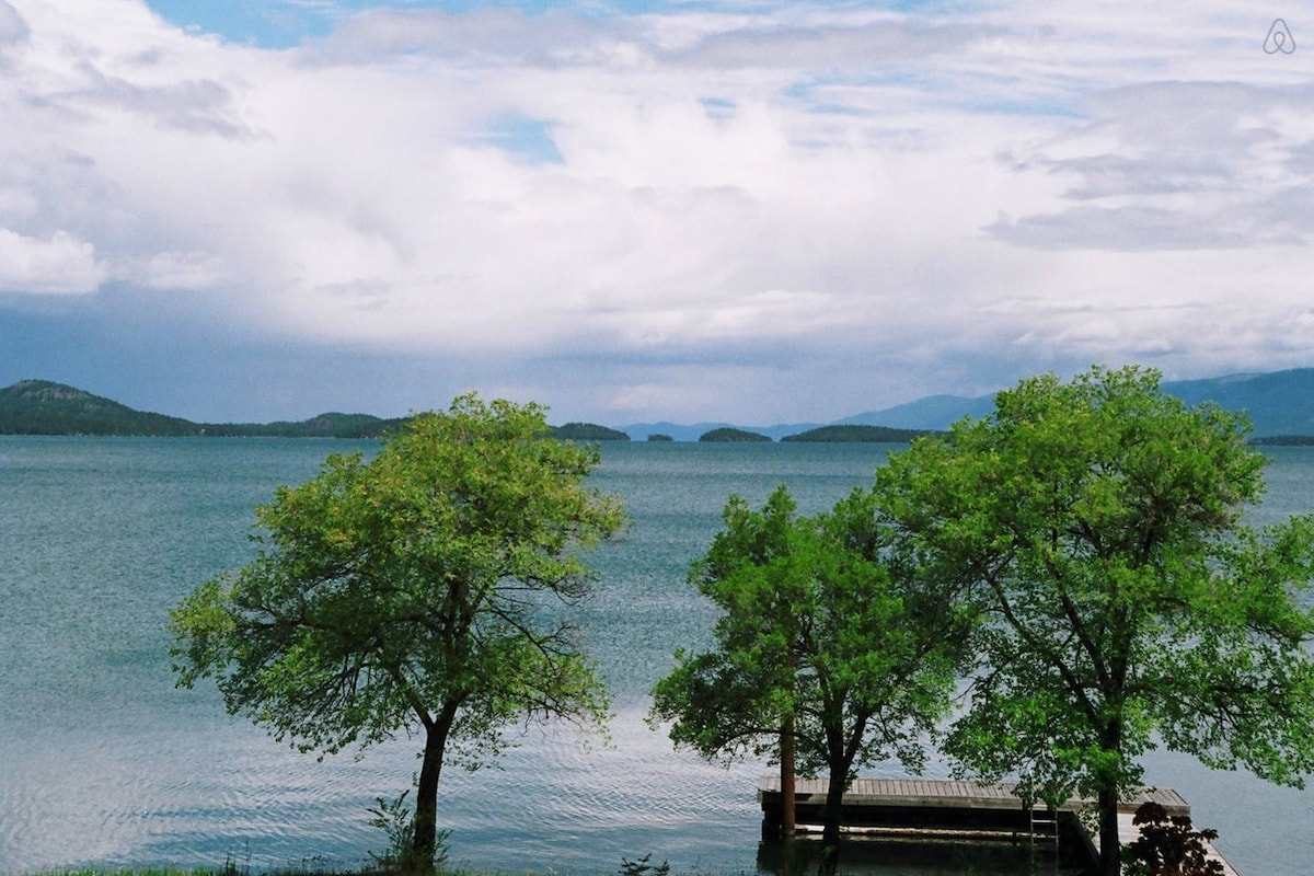 2卧室公寓，可欣赏壮丽的湖景