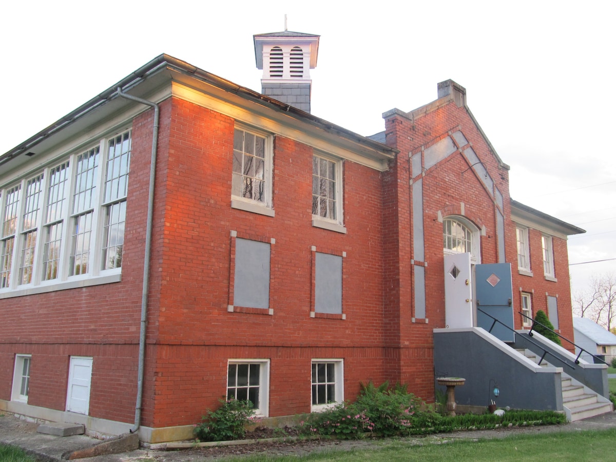 The Big Room - Historic Schoolhouse