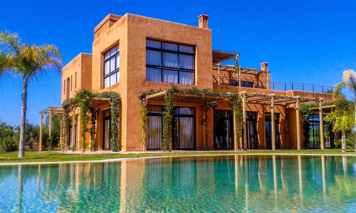 Villa Prestige -Piscine Jacuzzi- Proche Marrakech