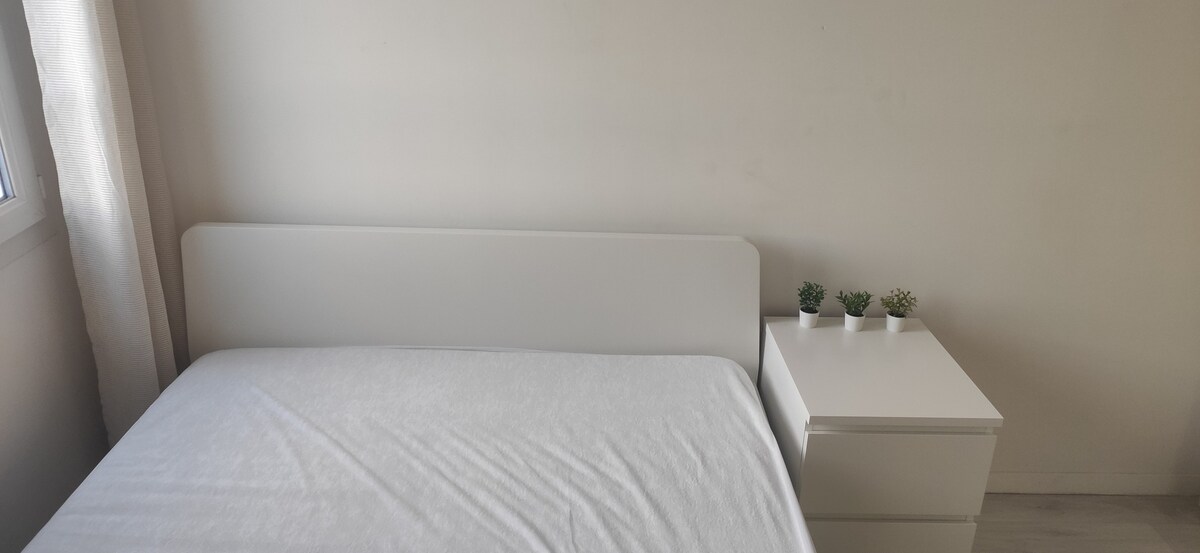 Cosy private Room1 near Paris
15" La Defense