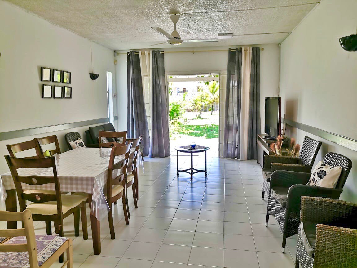 Calm Bungalow well situated 5min to PereybereBeach