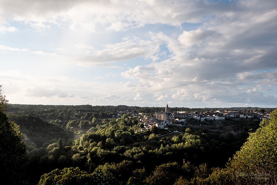 Maison sur les remparts, vue sur la vallée