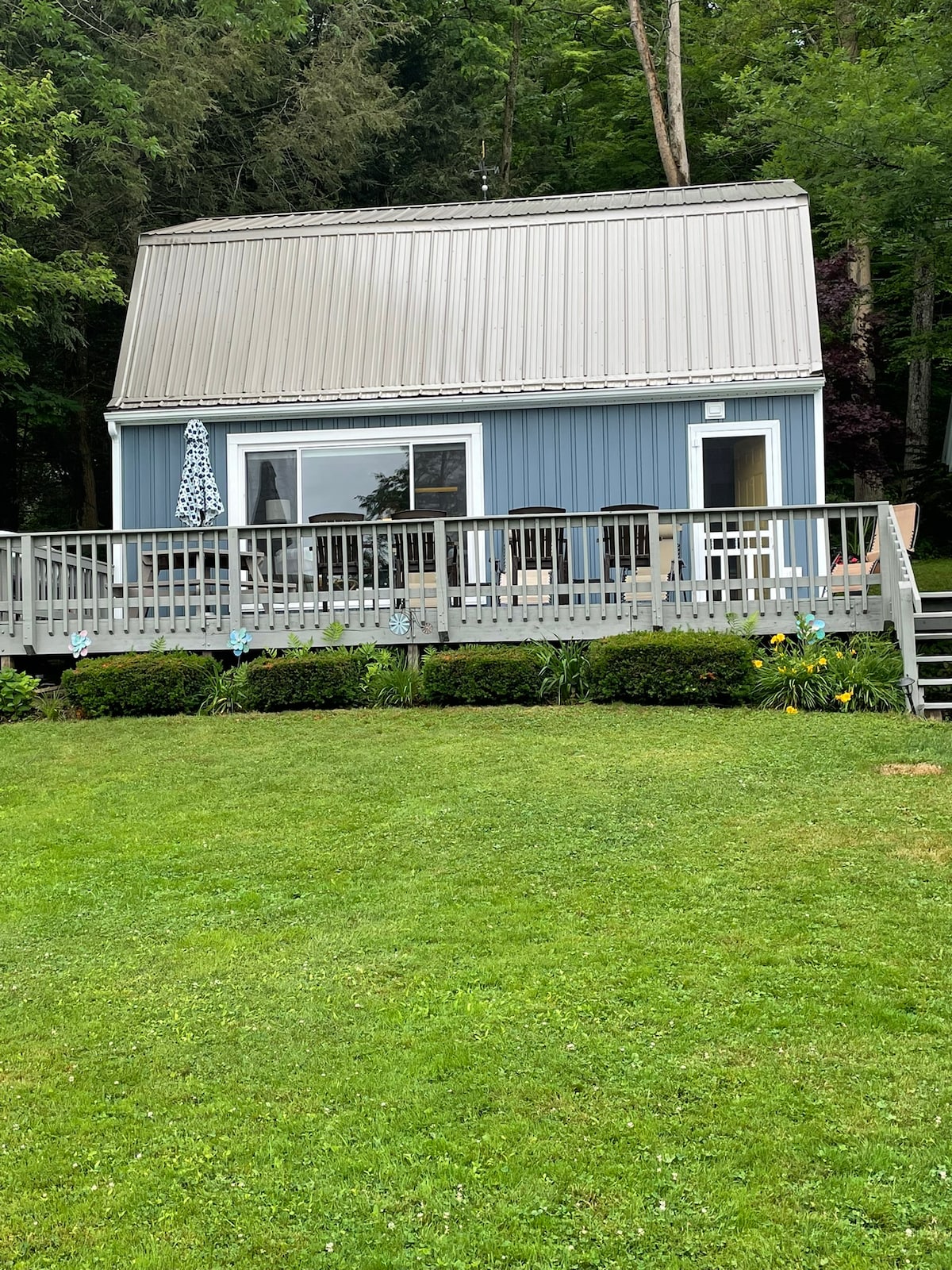 Cottage on Laurel Lake, perfect for a family