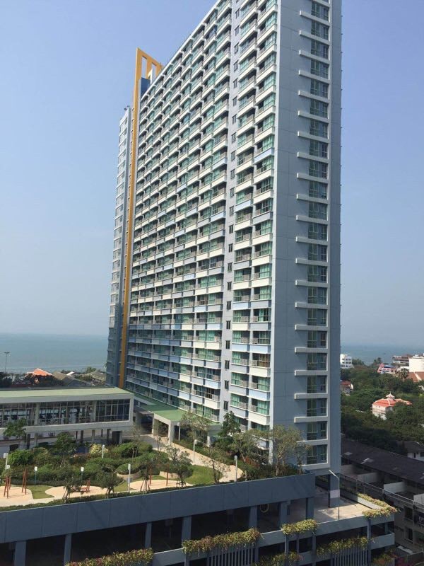 芭提雅安静的海滩公寓
The quiet beach apartment in pattaya