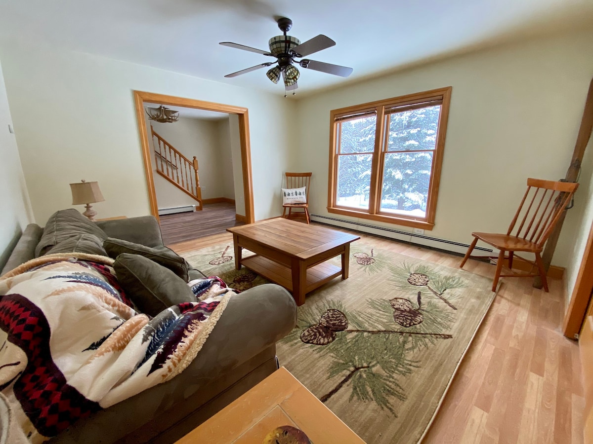 ADK 's South Shore Retreat