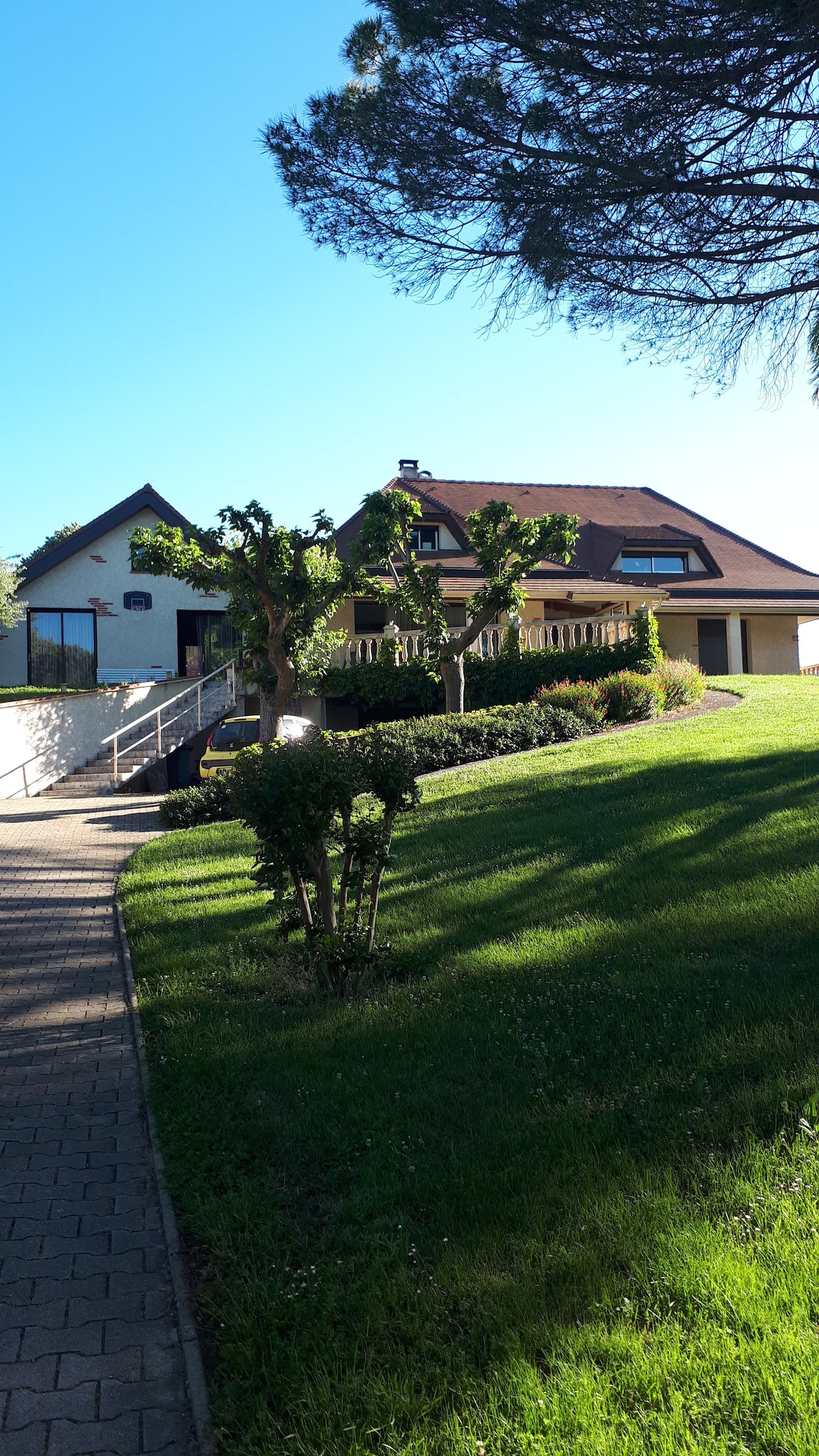 Villa + très grande piscine sur 5000 m2