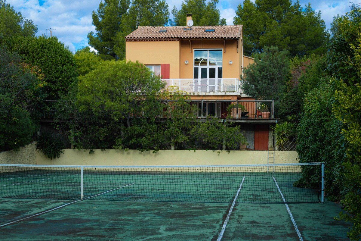 Villa Provençale avec terrain de tennis à Cassis