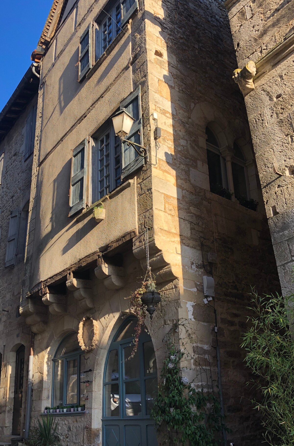 Medieval home in the heart of Caylus