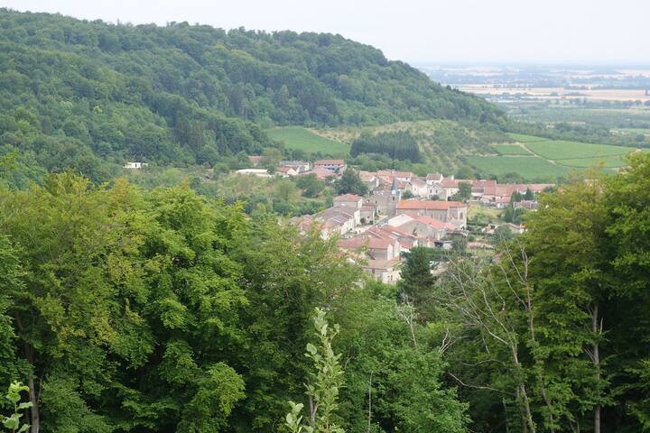 Saint-Maurice-sous-les-Côtes的民宿