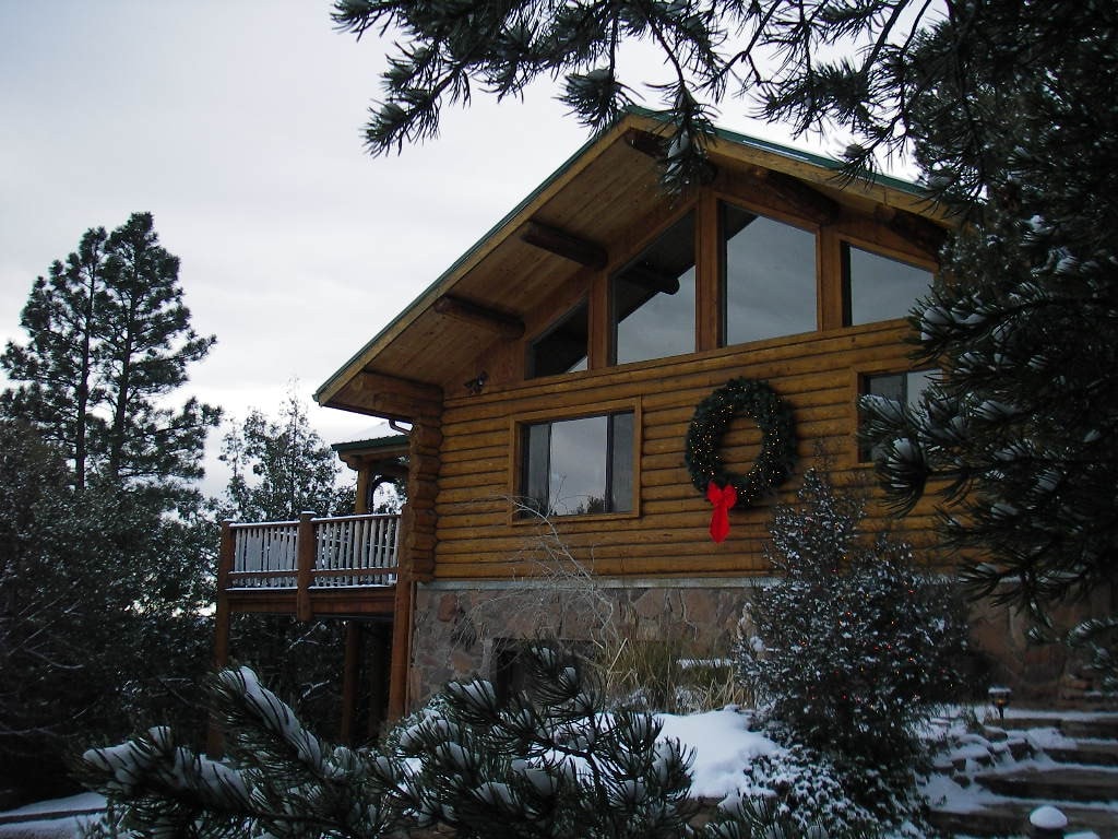 Cedar Crest Lodge