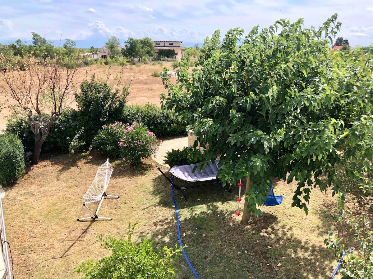 Quiet Place with Pool & Garden near Krka NP