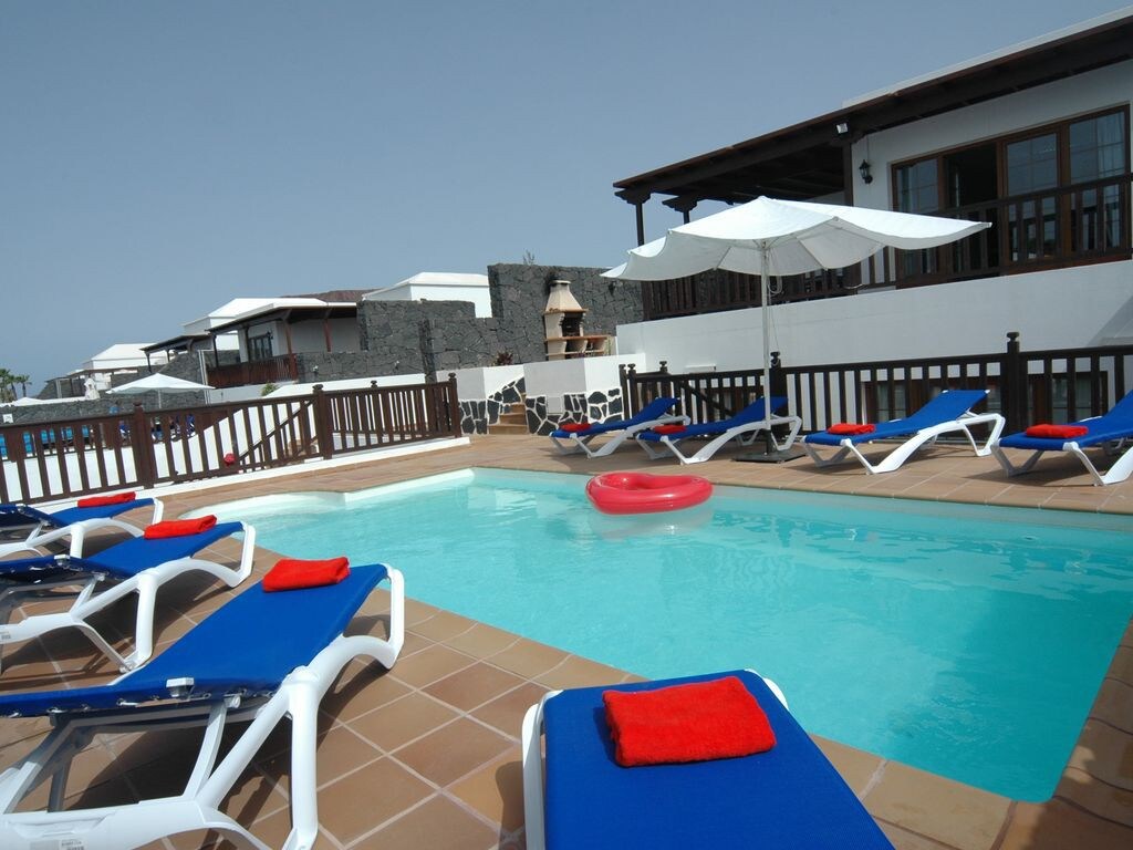 Spacious Villa, Sea Views,Childrens Play Area,Hot Tub,Heated Pool, Ping Pong,Arcade Machine-Lobos 26
