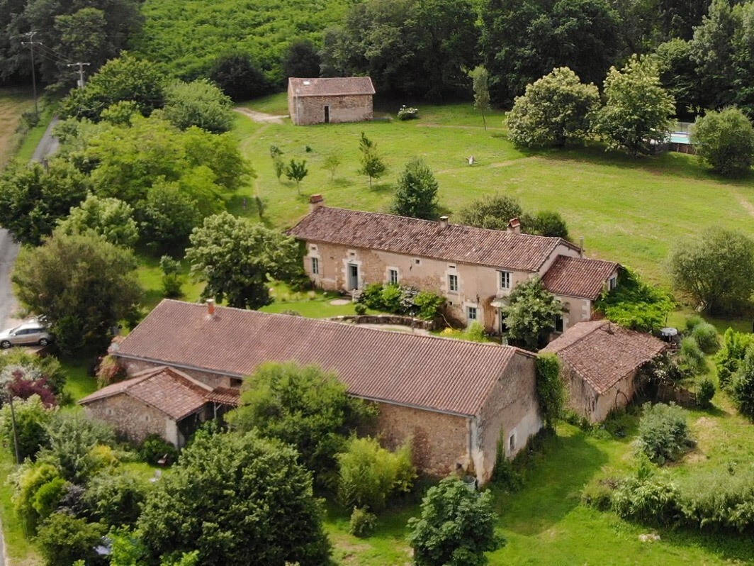 Cottage-Family-Gîte Alep -9/10 pers Perigord Blanc