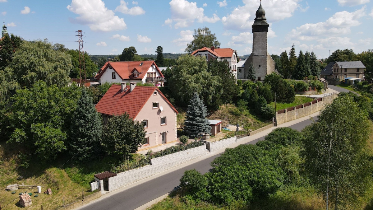 Pod Wieżą u Kory