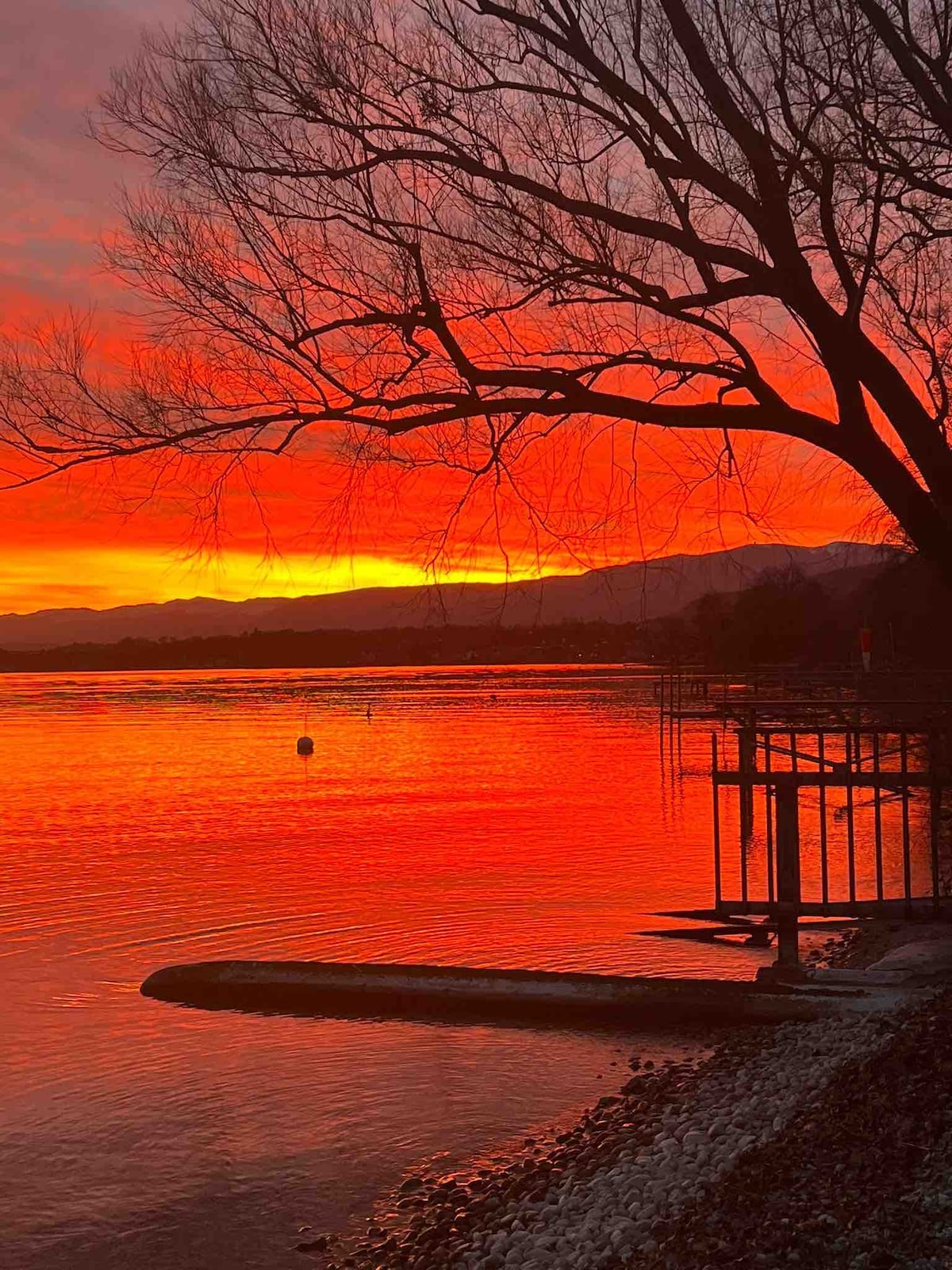 Chambre d’hôte au bord du lac avec jacuzzi