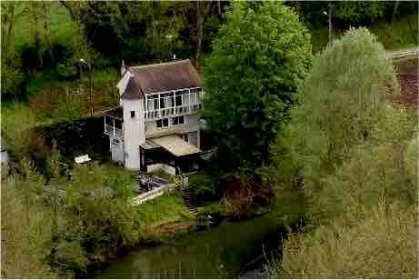 Maison en bord de rivière