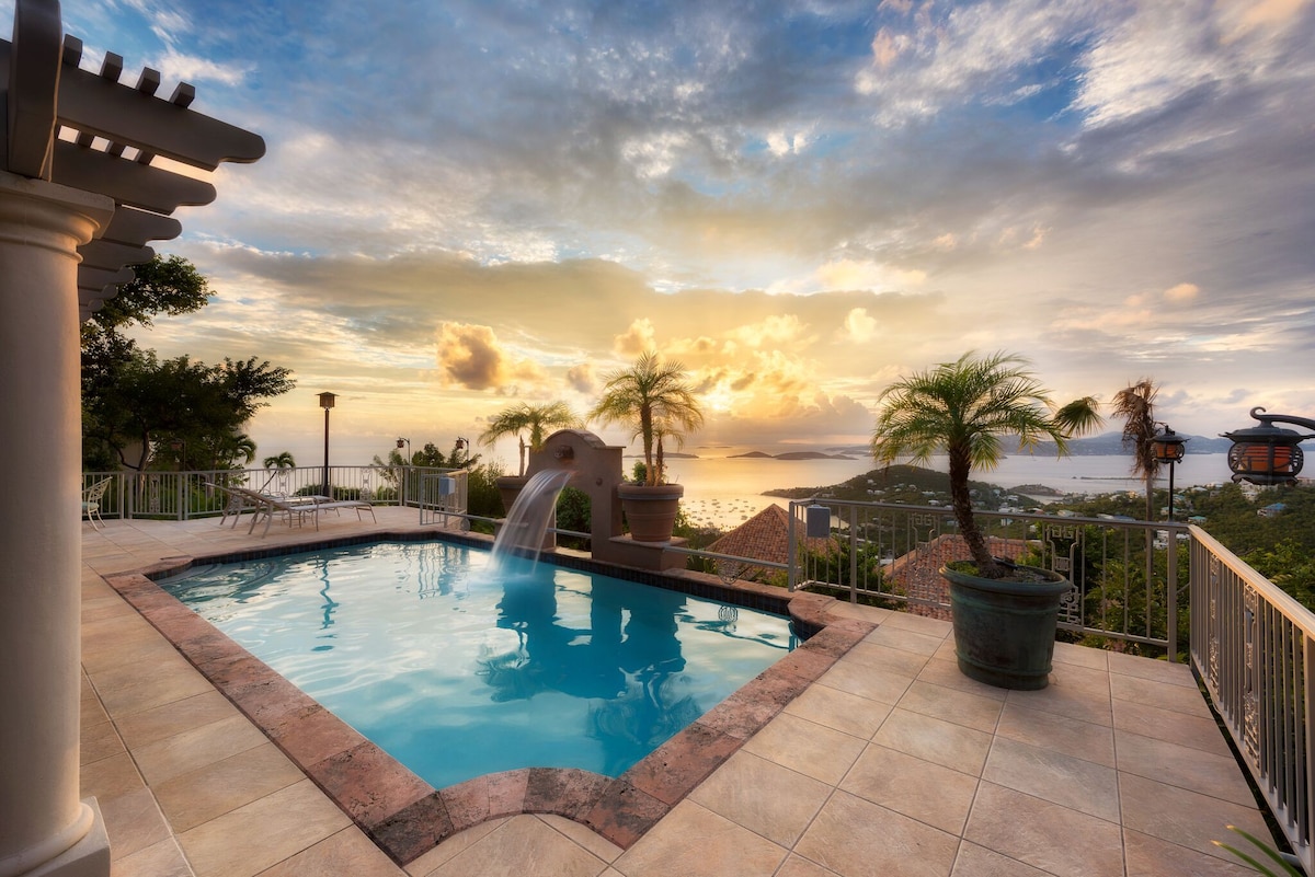 Luxury Villa with Pool, Privacy, Sunsets