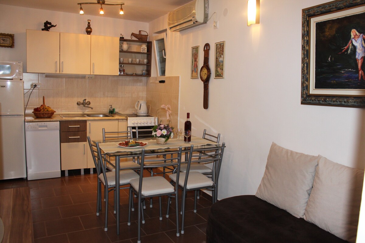 Two-Bedroom Apartment , 5 persons, graundfloor