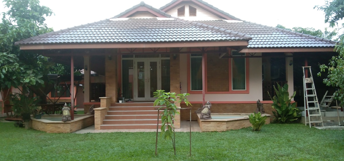 Itsaris Guest House, quality cool home