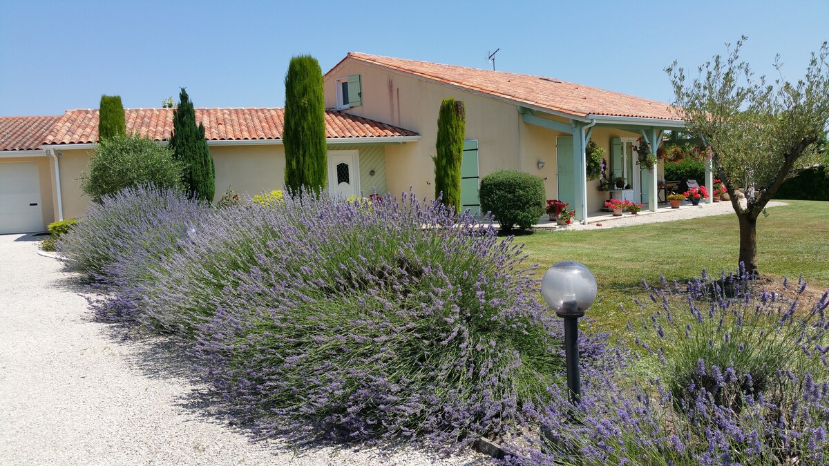 Charmant studio avec terrasse