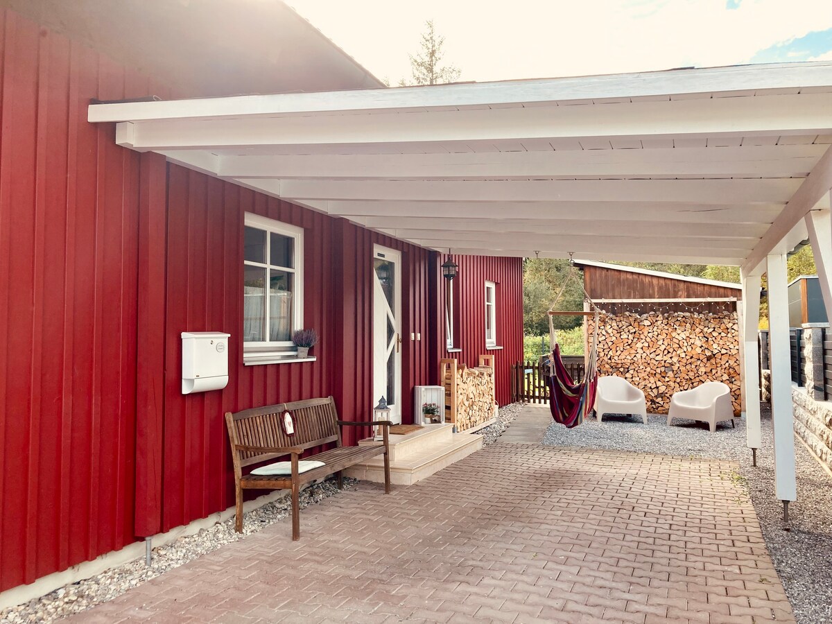 瑞典房屋，位于森林的边缘@ filznhaus • Berge & See •